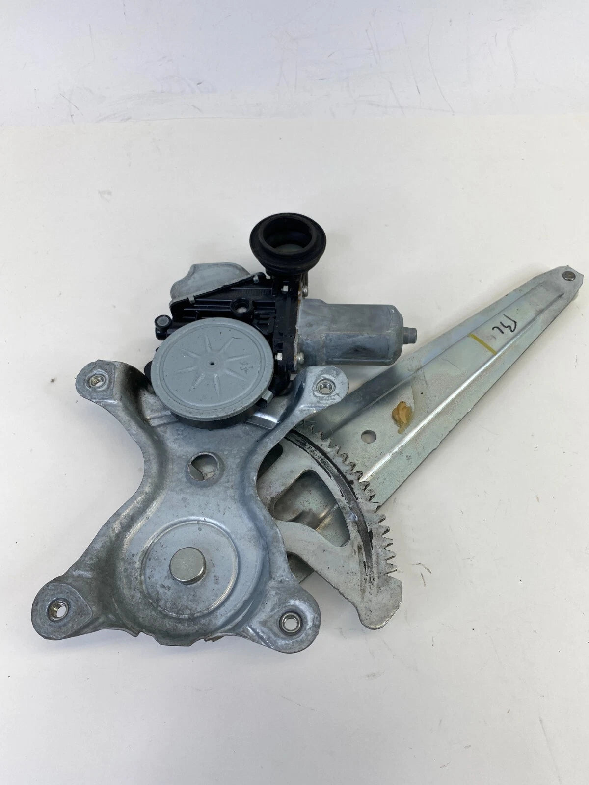 07-11 TOYOTA CAMRY REAR LEFT POWER WINDOW REGULATOR W/ MOTOR 85710-06060 OEM