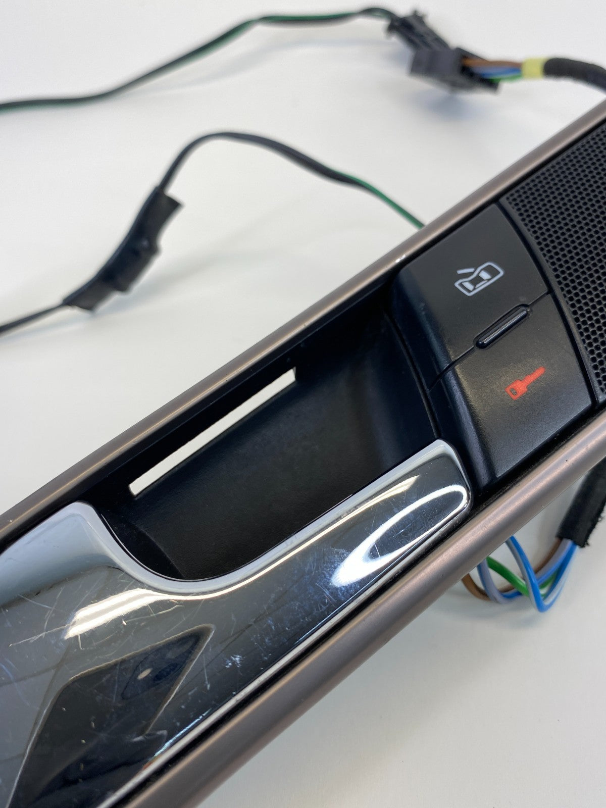 98-01 Audi A6 Quattro Front Left Side Interior Door Handle W/ Tweeter 4B0035399