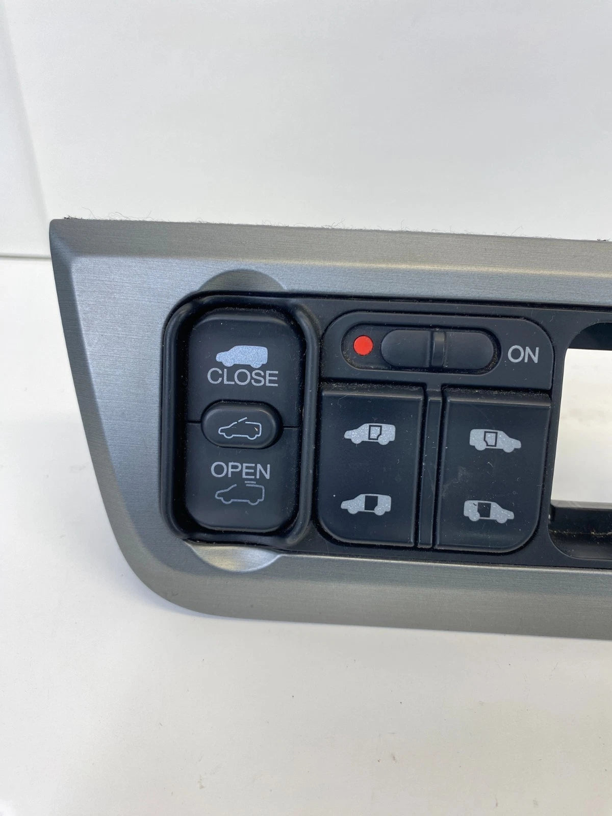 2005-2010 HONDA ODYSSEY DRIVER DASH PANEL SUNROOF SLIDING DOOR SWITCH BEZEL OEM