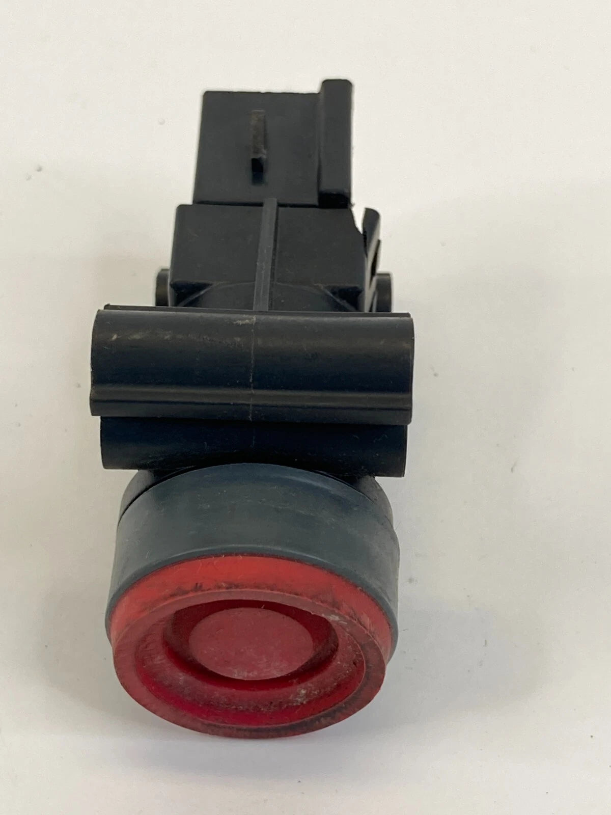 2008-2011 FORD FOCUS FIRST INERTIA FUEL PUMP SHUT-OFF SWITCH BUTTON OEM