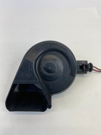 2009-2016 Audi A4 A4 Quattro High Note Horn Siren Alarm Assembly 8T0-951-223 OEM