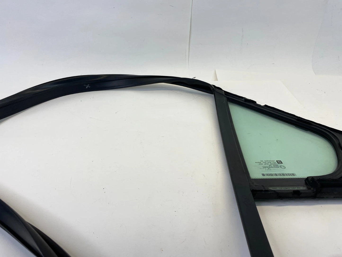 2010-2017 CHEVROLET EQUINOX REAR RIGHT DOOR VENT QUARTER WINDOW GLASS FIXED OEM