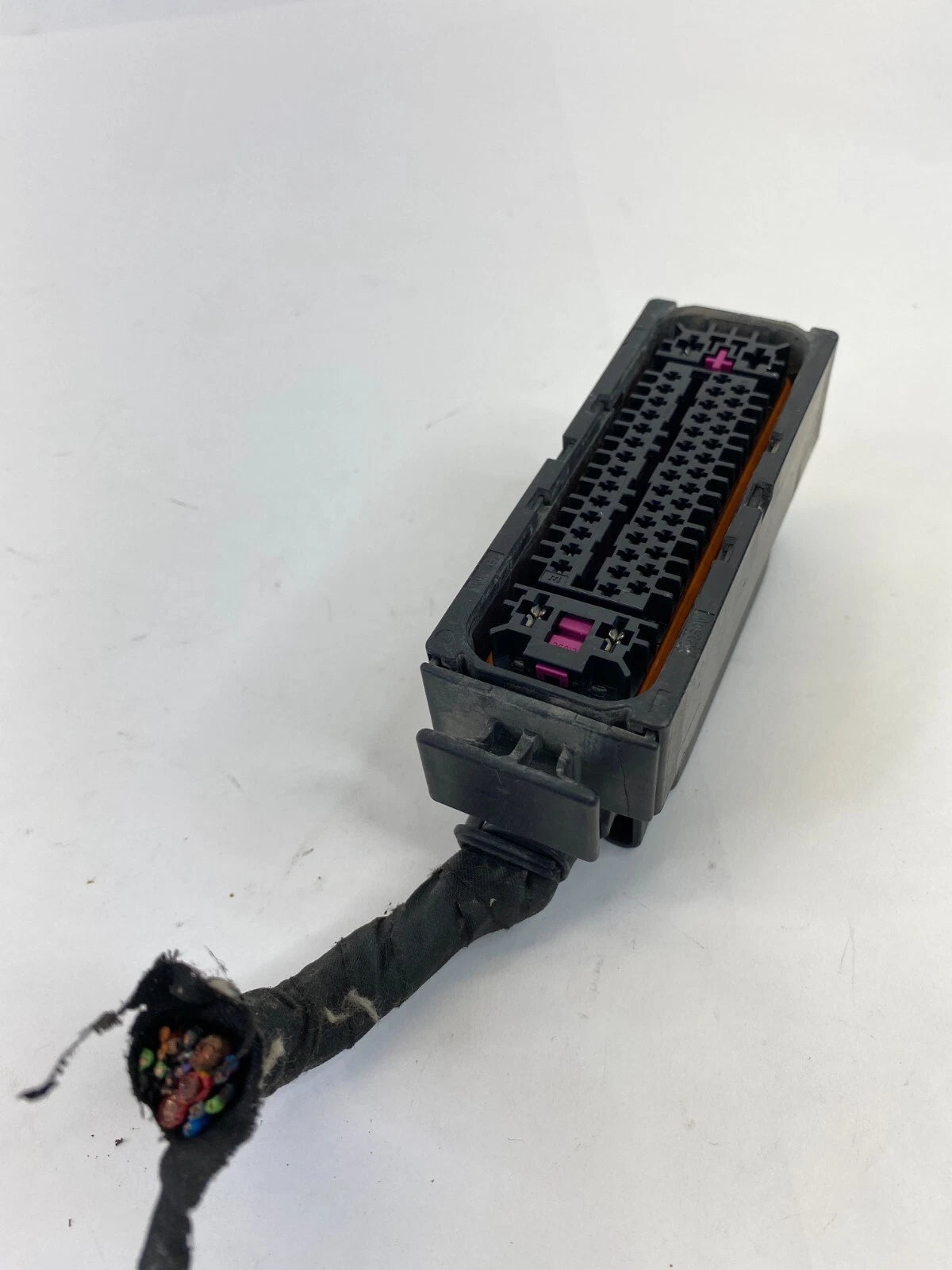 12-15 VW PASSAT SEDAN 2.5 AT ABS ANTI LOCK BRAKE PUMP PLUG PIGTAIL CONNECTOR