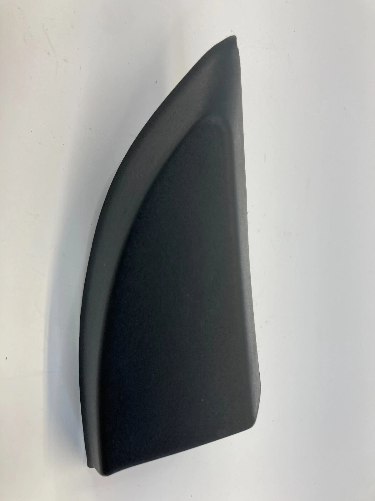 10-12 DODGE CALIBER FRONT RIGHT DOOR INNER MIRROR CORNER TRIM COVER 1KM06TRMAB