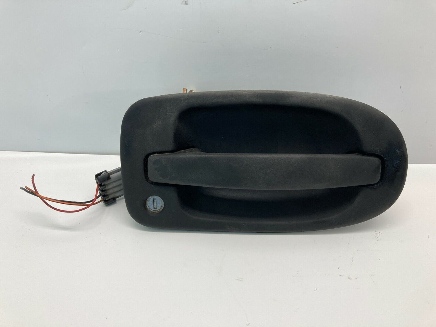 1997-2005 Chevrolet Venture Front Right Passenger Exterior Door Handle Assembly