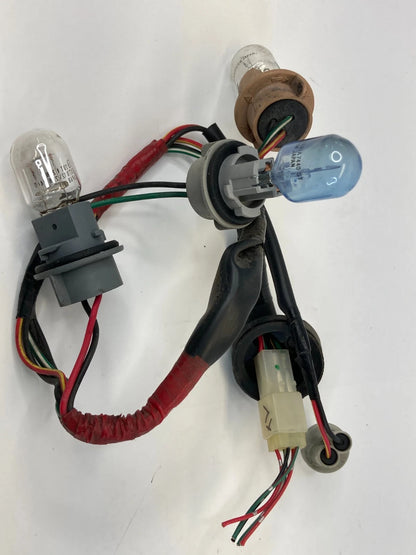 07-13 SUZUKI SX4 HATCHBACK REAR LEFT TAIL LIGHT LAMP WIRE WIRING HARNESS SOCKET