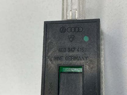 2006-2011 AUDI A6 A6 QUATTRO INTERIOR GLOVE BOX LIGHT COURTESY LAMP 4E0947415