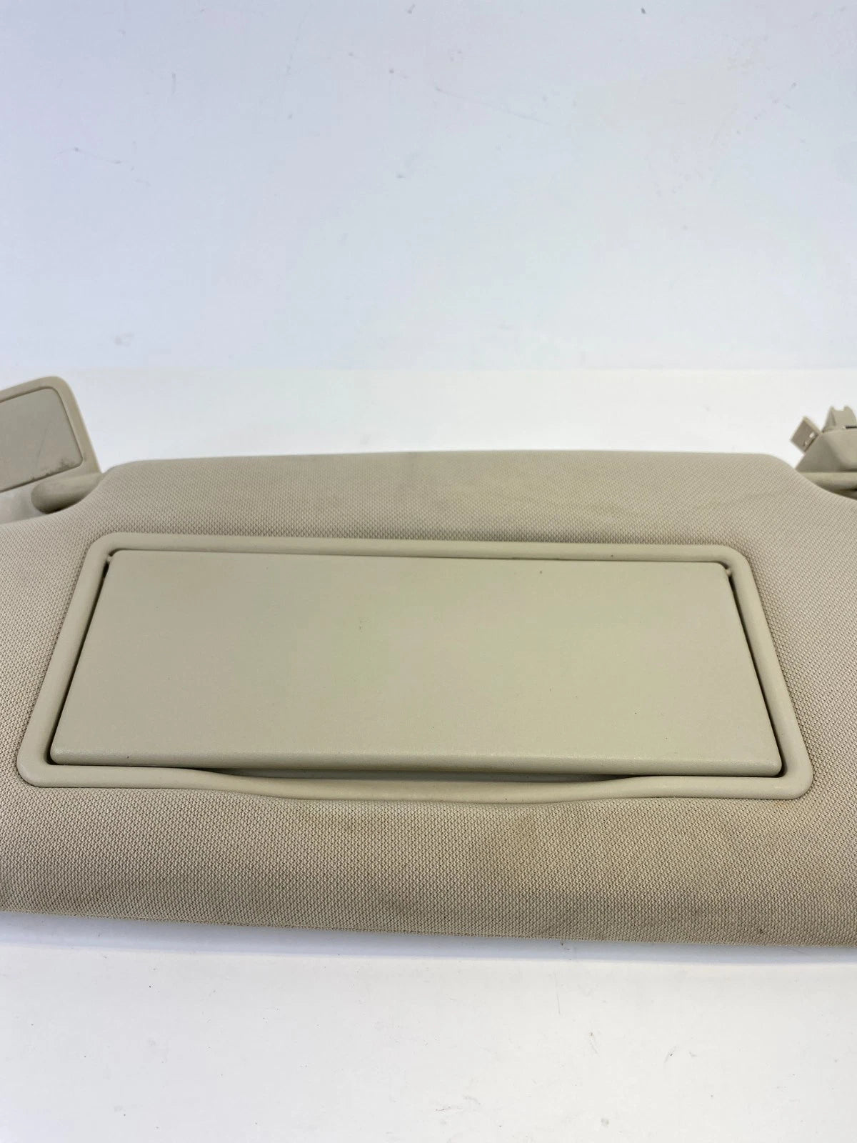 2011-2018 VOLVO S60 FRONT LEFT DRIVER SIDE SUNVISOR SUN VISOR W HOMELINK OEM