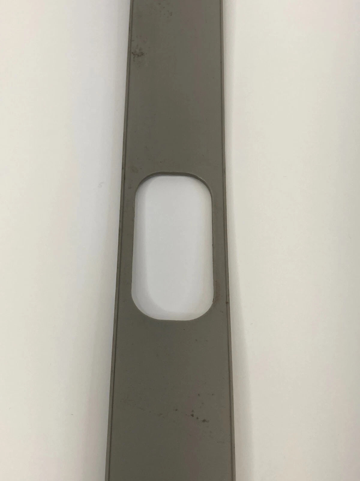 2005-2007 CHRYSLER 300 FRONT RIGHT UPPER B-PILLAR SLIDE COVER TRIM 1048701TRMA