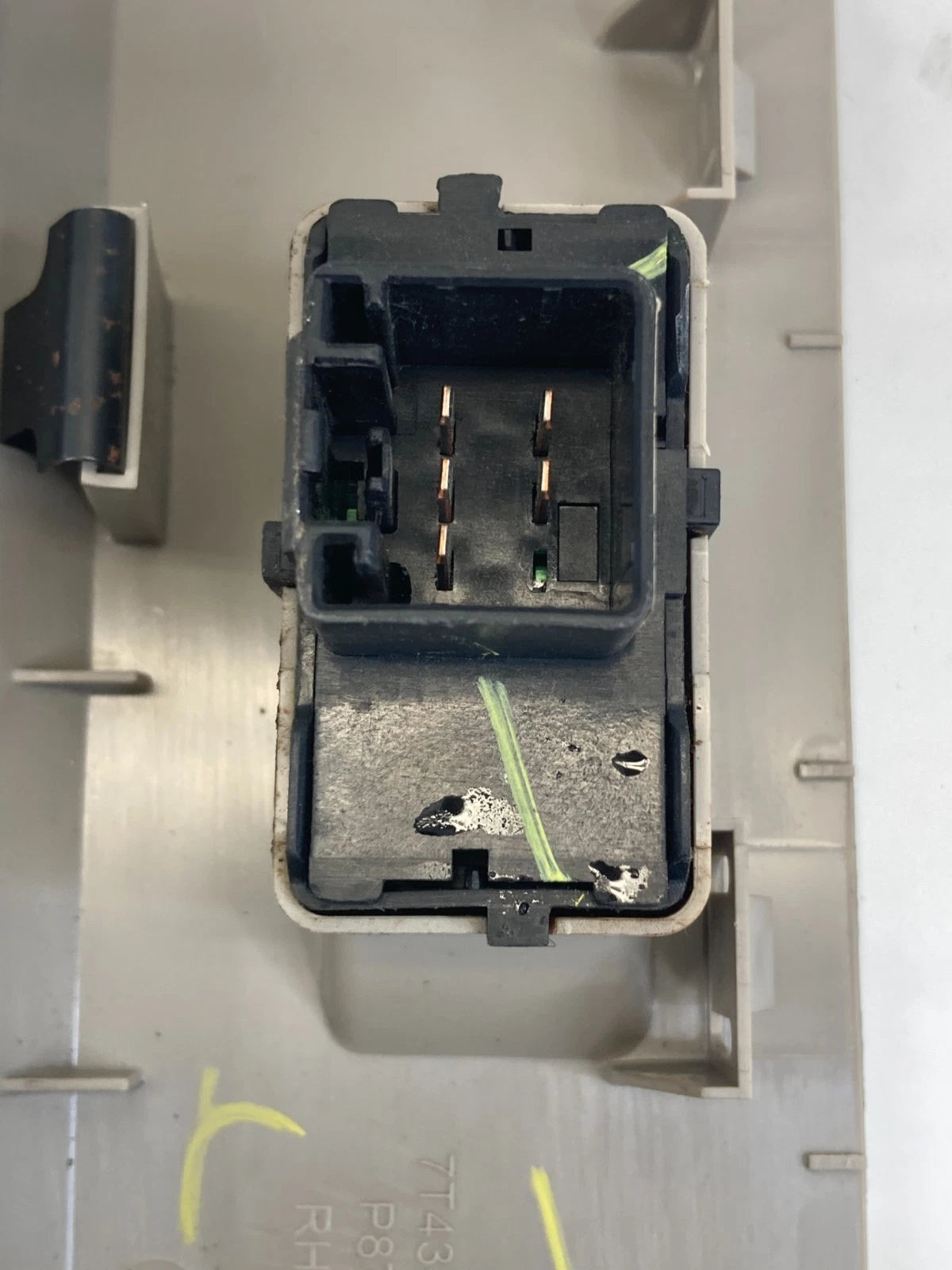 2008-2010 FORD EDGE FRONT RIGHT PASENGER SIDE DOOR WINDOW SWITCH 7T43-7814B362-A