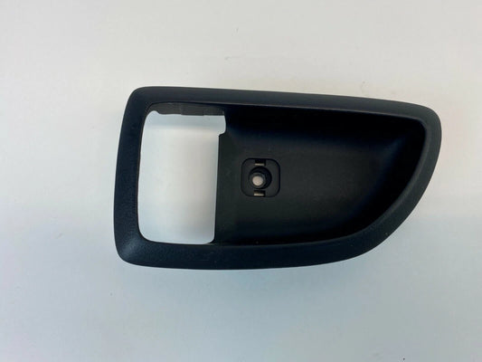 2004 2005 2006 KIA AMANTI LEFT DRIVER SIDE INNER DOOR HANDLE COVER BEZEL OEM