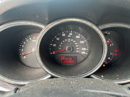 2011-2013 Kia Sorento Dash Instrument Cluster Speedometer 208K Miles 94001-1U010