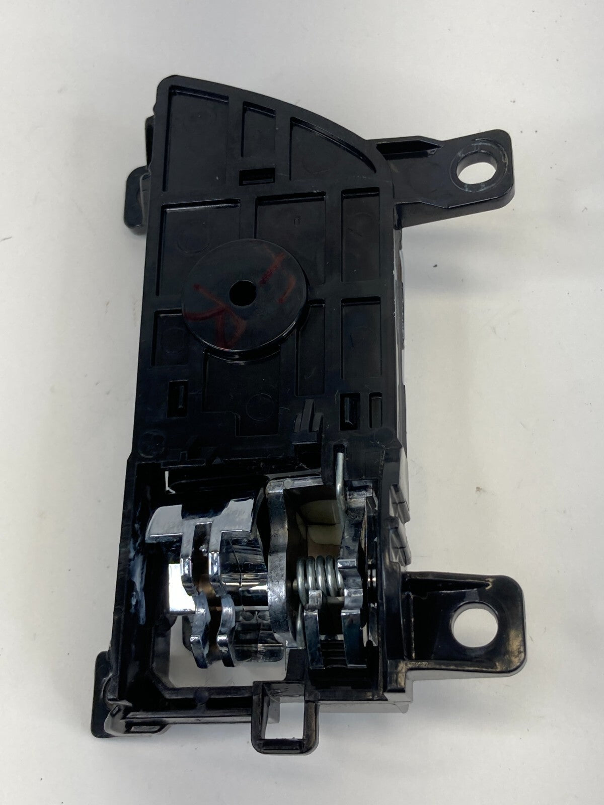 2011 2012 2013 Kia Sorento Front Right Passenger Side Interior Door Handle OEM