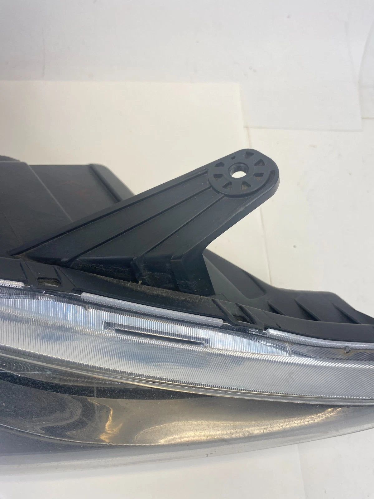 2011-2014 Hyundai Sonata Front Right Side Headlight Headlamp Halogen 92102-3Q