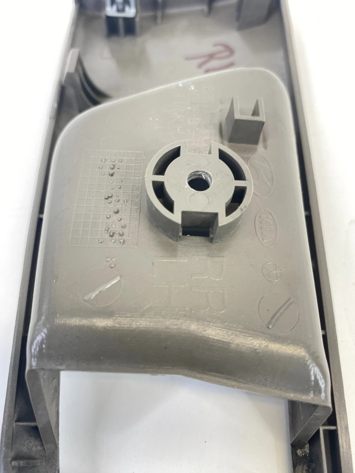 2005-2010 KIA SPORTAGE REAR LEFT INSIDE DOOR HANDLE TRIM BEZEL 83611-1F000