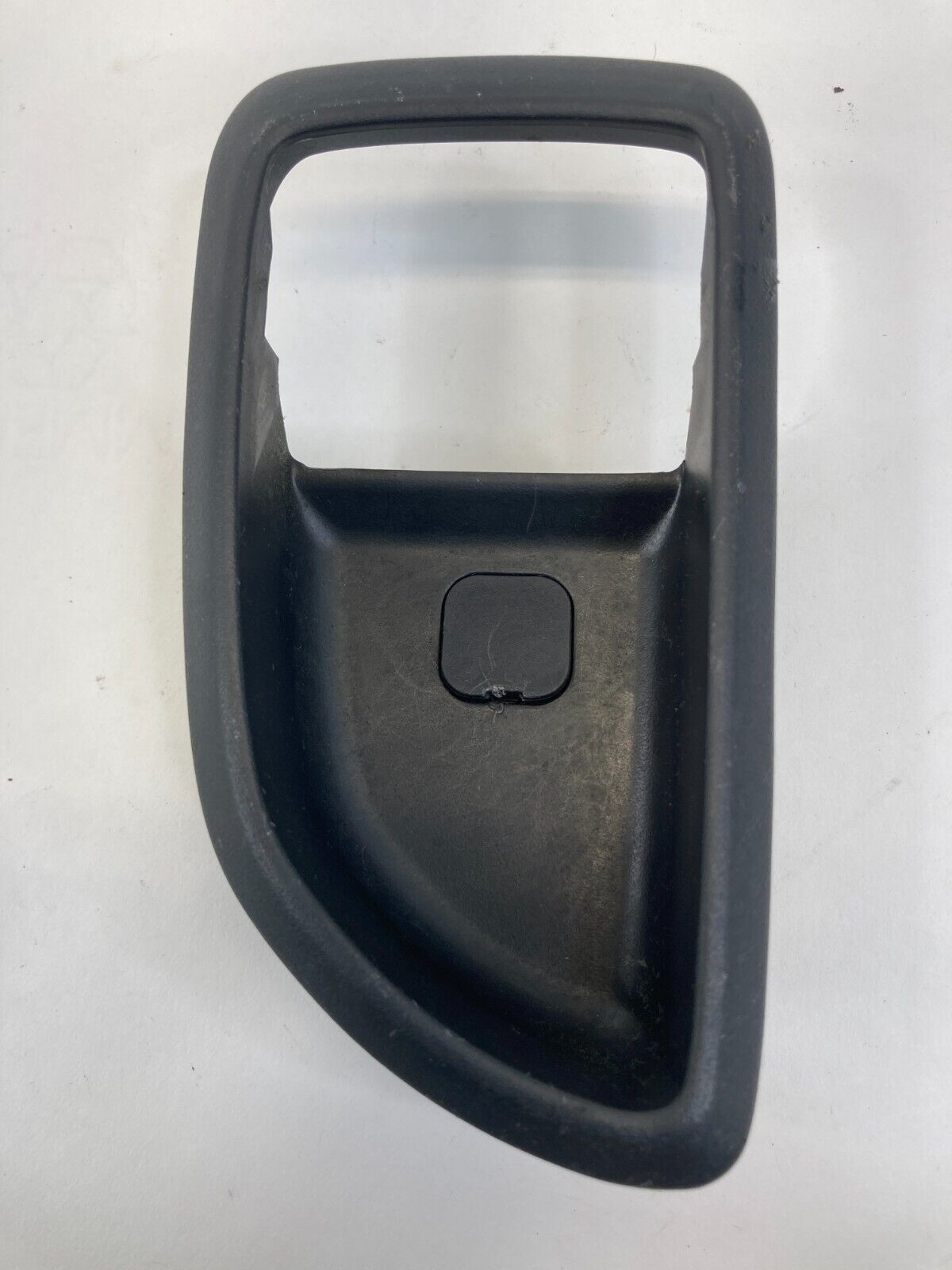 2010-2013 Kia Soul Rear Left Inner Door Handle Cover Bezel Trim 82611-2K100 OEM