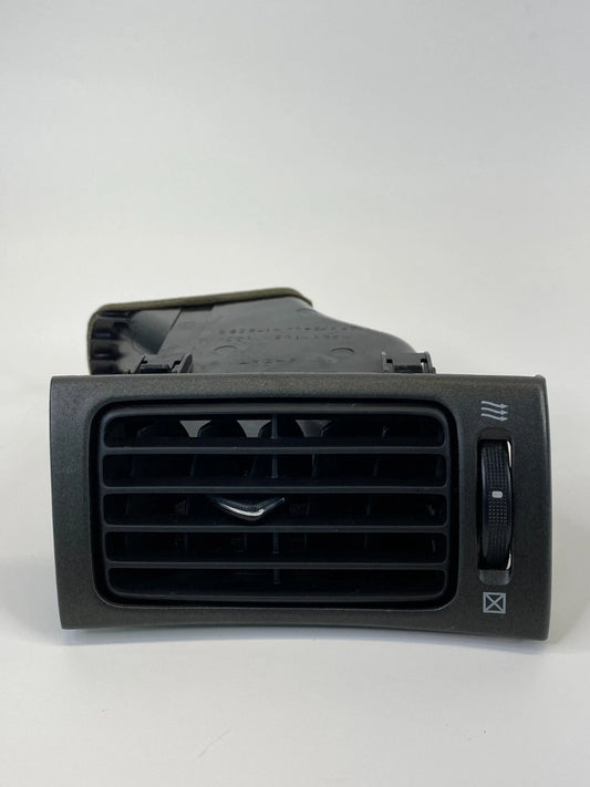 2002 2003 LEXUS ES300 DASH RIGHT A/C AIR VENT GRILLE OUTER OUTLET 55670-33120