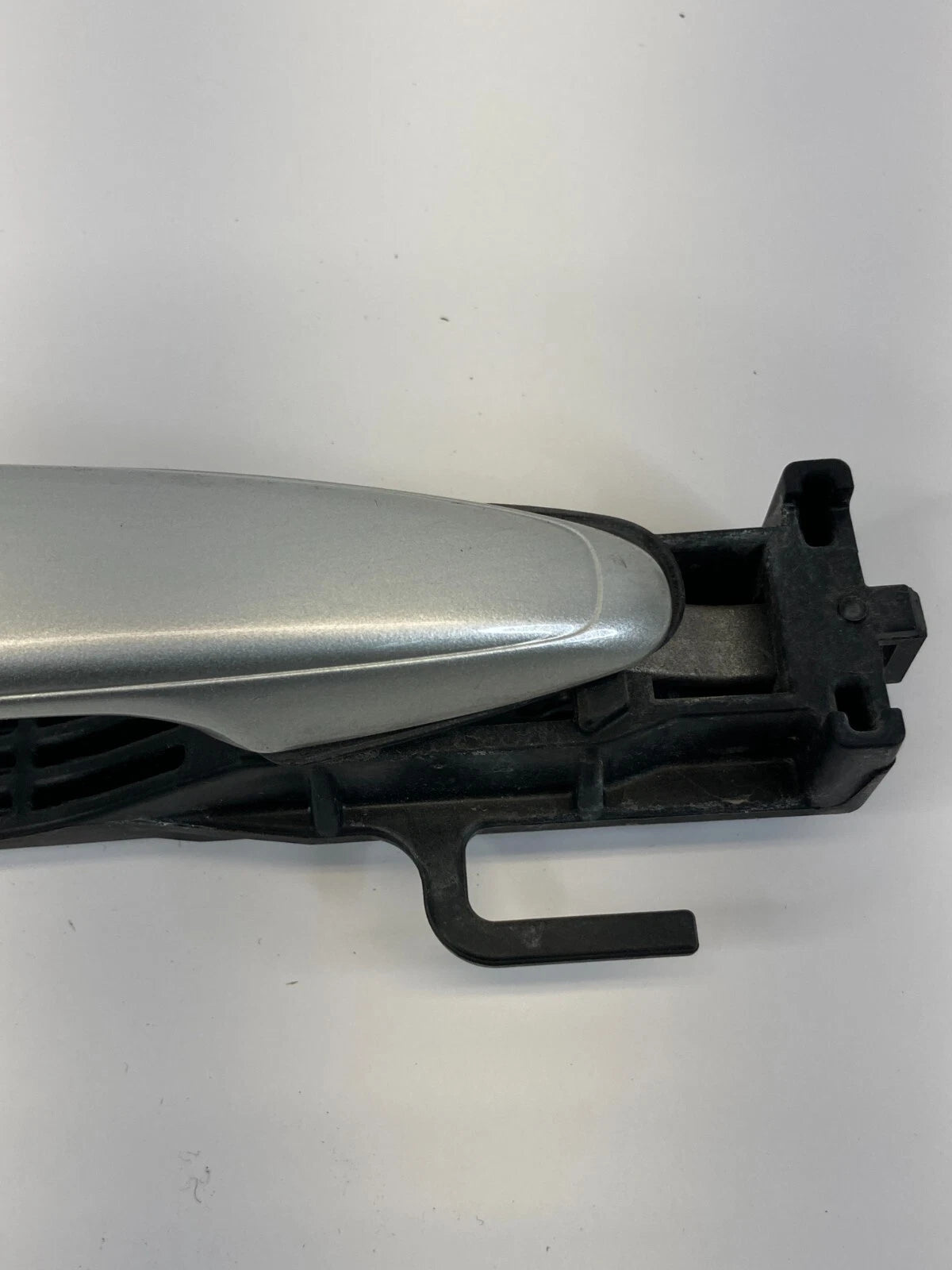 2006-2008 LEXUS RX400H REAR RIGHT SIDE EXTERIOR DOOR HANDLE ASSEMBLY OEM