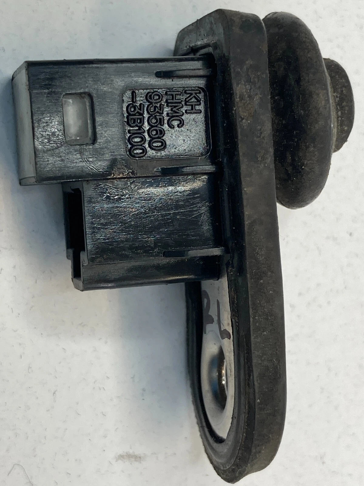 2006-2012 2014 KIA SEDONA REAR LEFT DOOR JAMB AJAR BUTTON SWITCH 93560-3B100 OEM