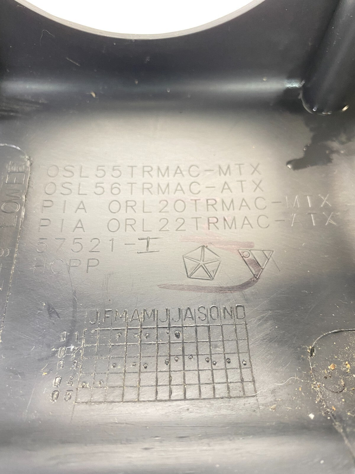 2001-2005 Chrysler PT Cruiser Steering Column Upper & Lower Trim Cover Assy OEM