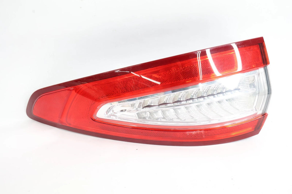 2013-2016 FORD FUSION PASSENGER RIGHT RH REAR OUTER TAIL LIGHT LAMP ASSY OEM