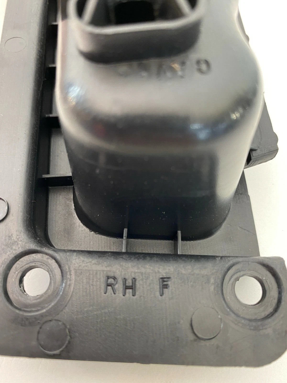 2007-2010 JEEP PATRIOT COMPASS FRONT RIGHT PASSENGER WINDOW SWITCH BEZEL TRIM