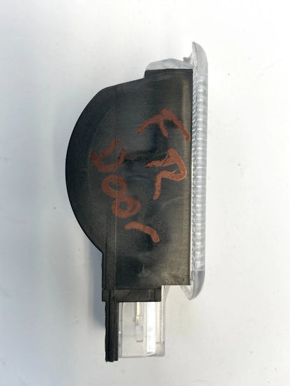 03-16 AUDI A4 QUATTRO FRONT RIGHT INNER DOOR COURTESY LIGHT LAMP 4B0947415A OEM
