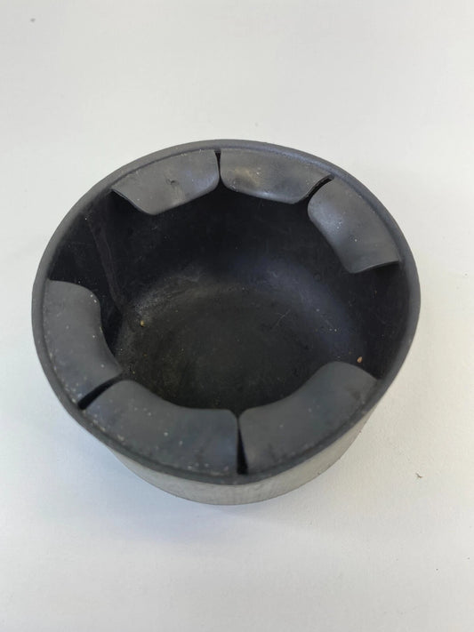 2002-2009 CHEVROLET TRAILBLAZER CENTER CONSOLE RUBBER CUP HOLDER INSERT MAT OEM