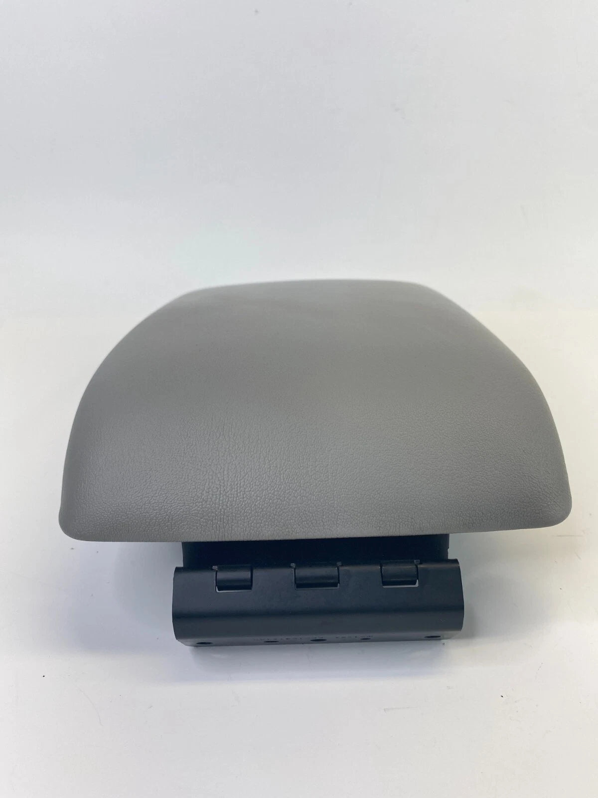 2007 2008 2009 SUZUKI XL-7 XL7 CENTER CONSOLE LID ARMREST ARM REST OEM