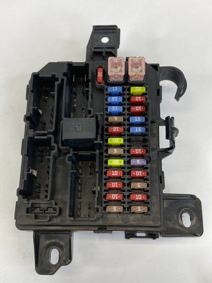 2002 2003 2004 Honda CR-V 2.4L L4 AT Engine Compartment Fuse Relay Box Fusebox