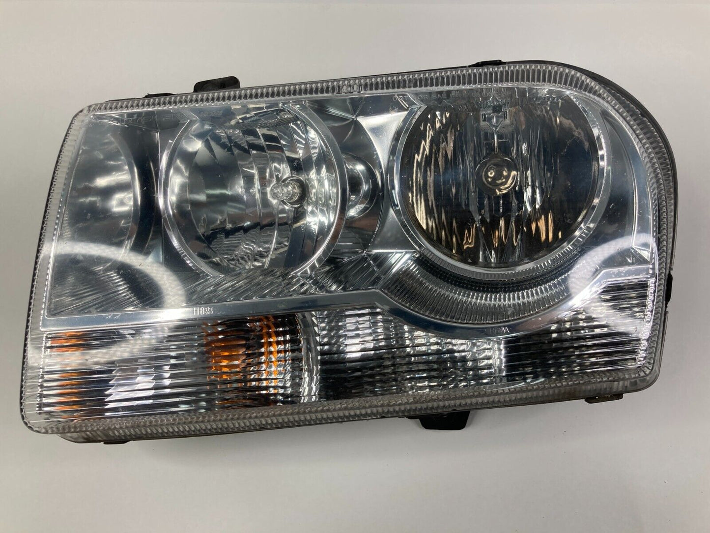 2008-2010 Chrysler 300 Sedan 4-DR Left Driver Side Headlight Headlamp 57010757AA