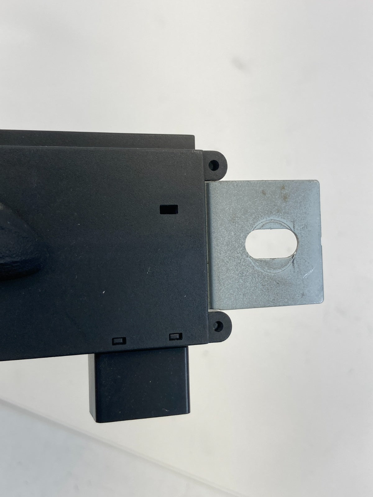 2005-2007 Dodge Magnum Radio Power Antenna Control Module 5081032AE OEM