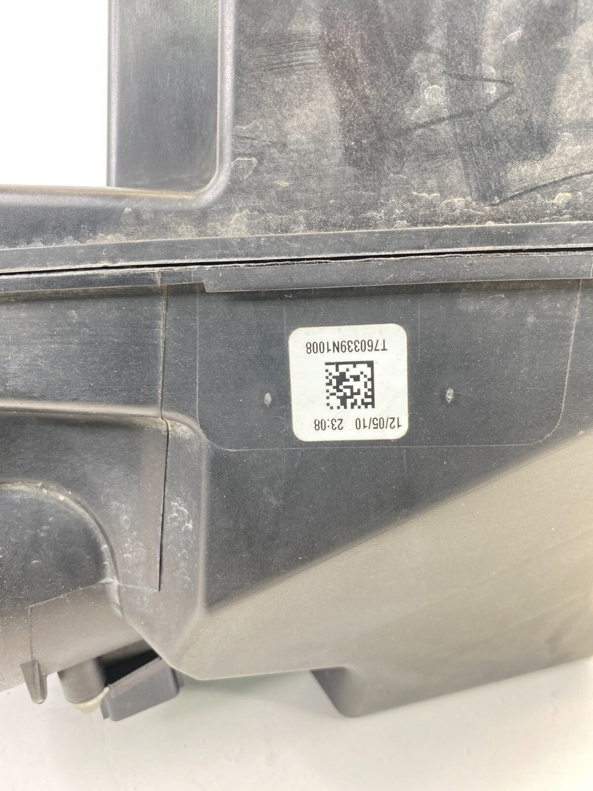 2007-2013 Nissan Altima Sedan 2.5L Air Cleaner Intake Filter Box Assembly OEM