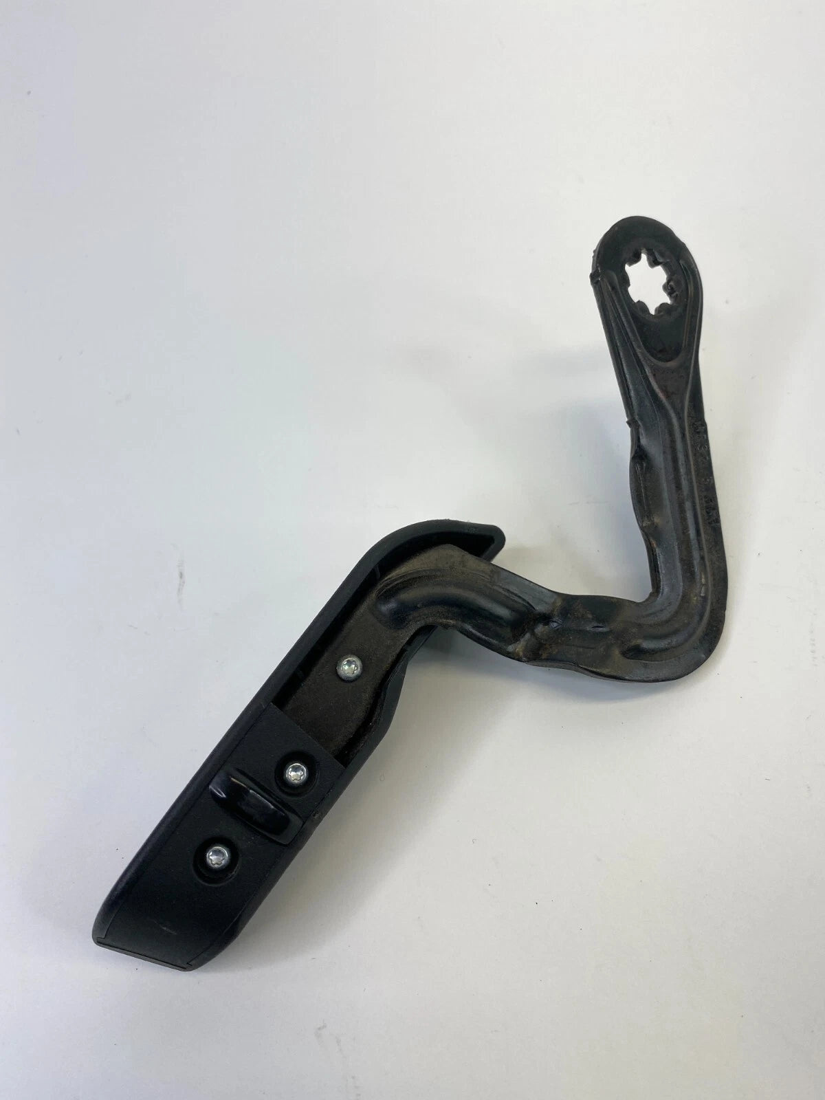 2013-2015 CHEVROLET MALIBU FRONT RIGHT SEAT RECLINE ADJUST HANDLE COVER TRIM OEM