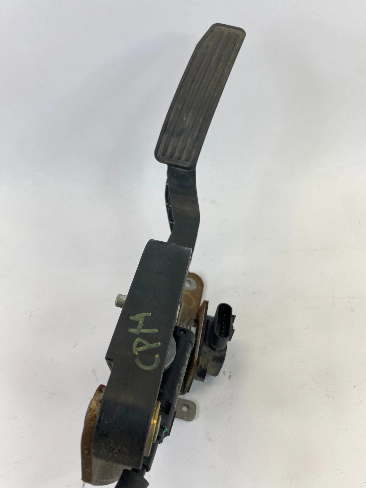 2004-2009 GMC ENVOY 4.2L 24V RWD ACCELERATOR GAS PEDAL SENSOR ASSEMBLY OEM