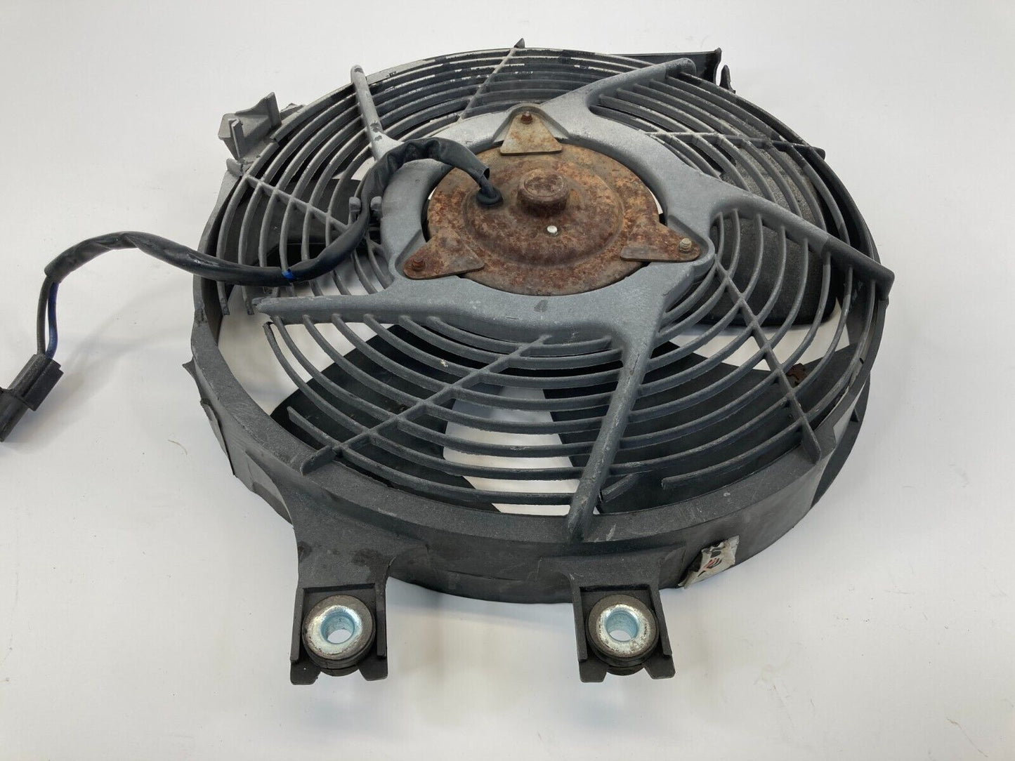 98 99 00 01 02 03 04 Mitsubishi Montero Sport 3.0L AC Condenser Fan Assembly OEM