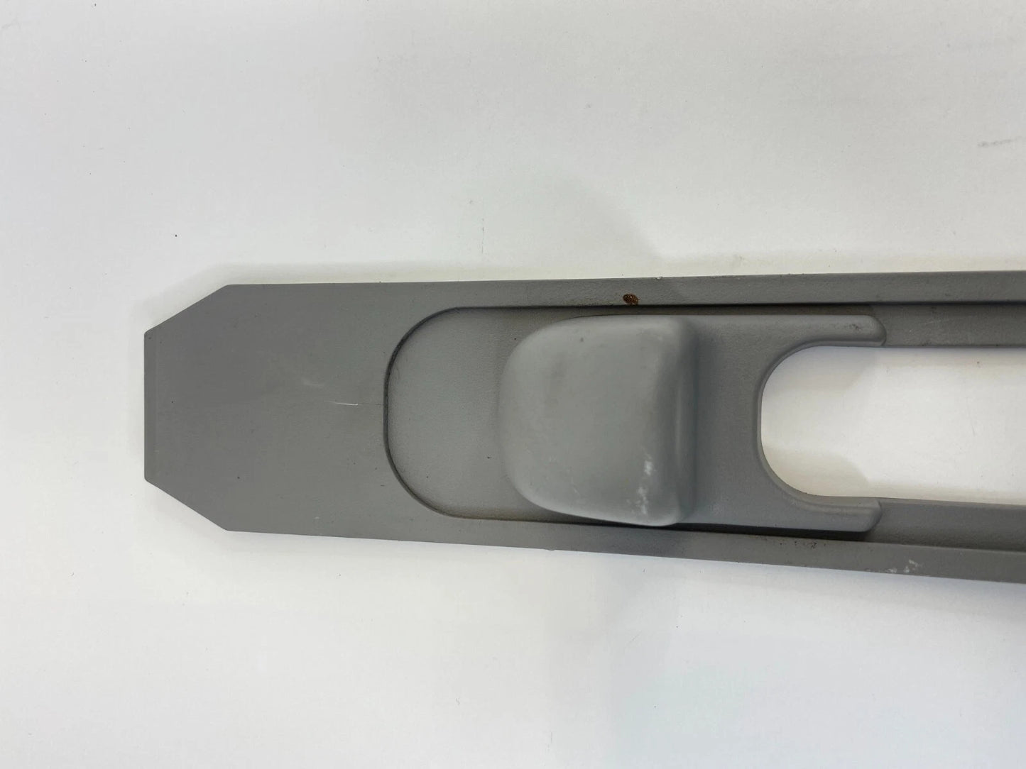 2004 2005 04 05 TOYOTA RAV4 FRONT LEFT DRIVER SEAT BELT ADJUSTER COVER TRIM OEM