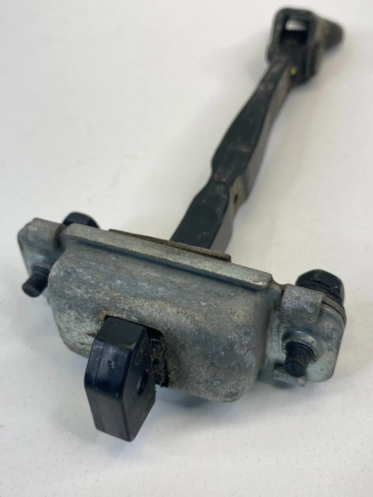 10-15 HYUNDAI TUCSON REAR LEFT BACK SIDE DOOR CHECK ARM HINGE STOPPER DETENT OEM