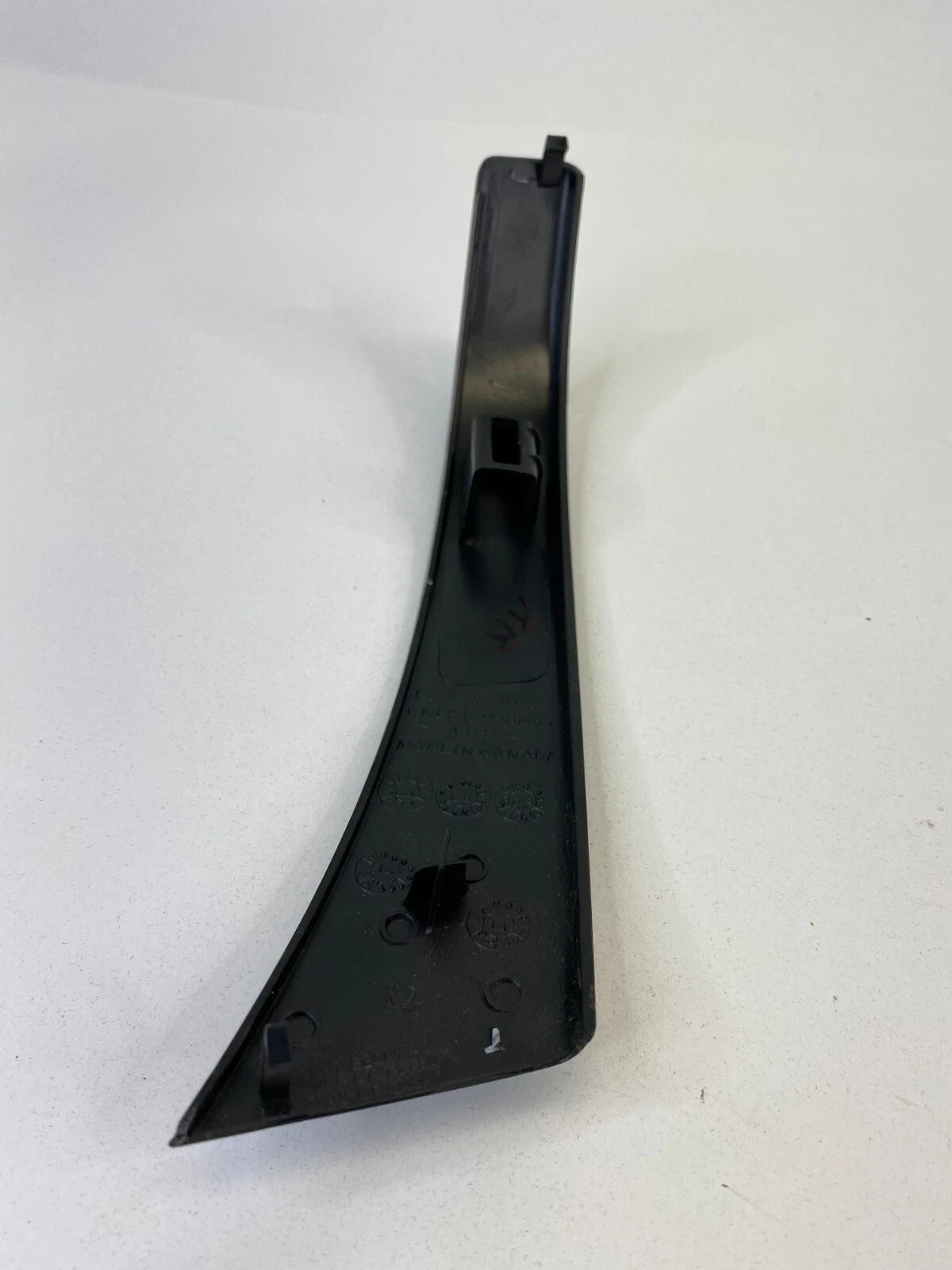 2009-2012 CHEVROLET TRAVERSE REAR RIGHT INNER DOOR PULL HANDLE COVER 15948057
