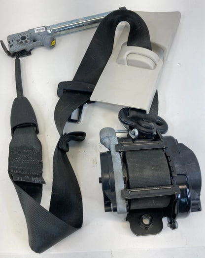 2013-2018 Ford Focus SEDAN Front Right Side Seat Belt Retractor Assy 625192700C