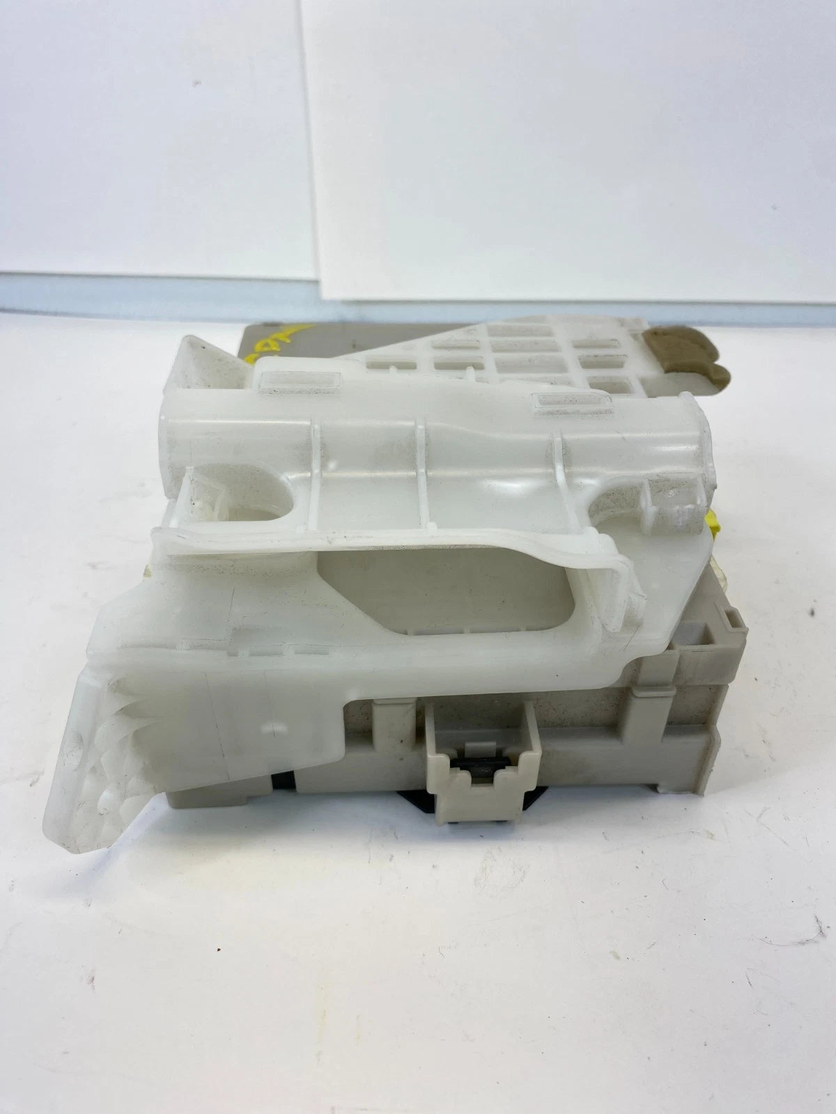 10 11 TOYOTA PRIUS 1.8L A/T BODY CONTROL MODULE COMPUTER BCM UNIT 8922147130 OEM