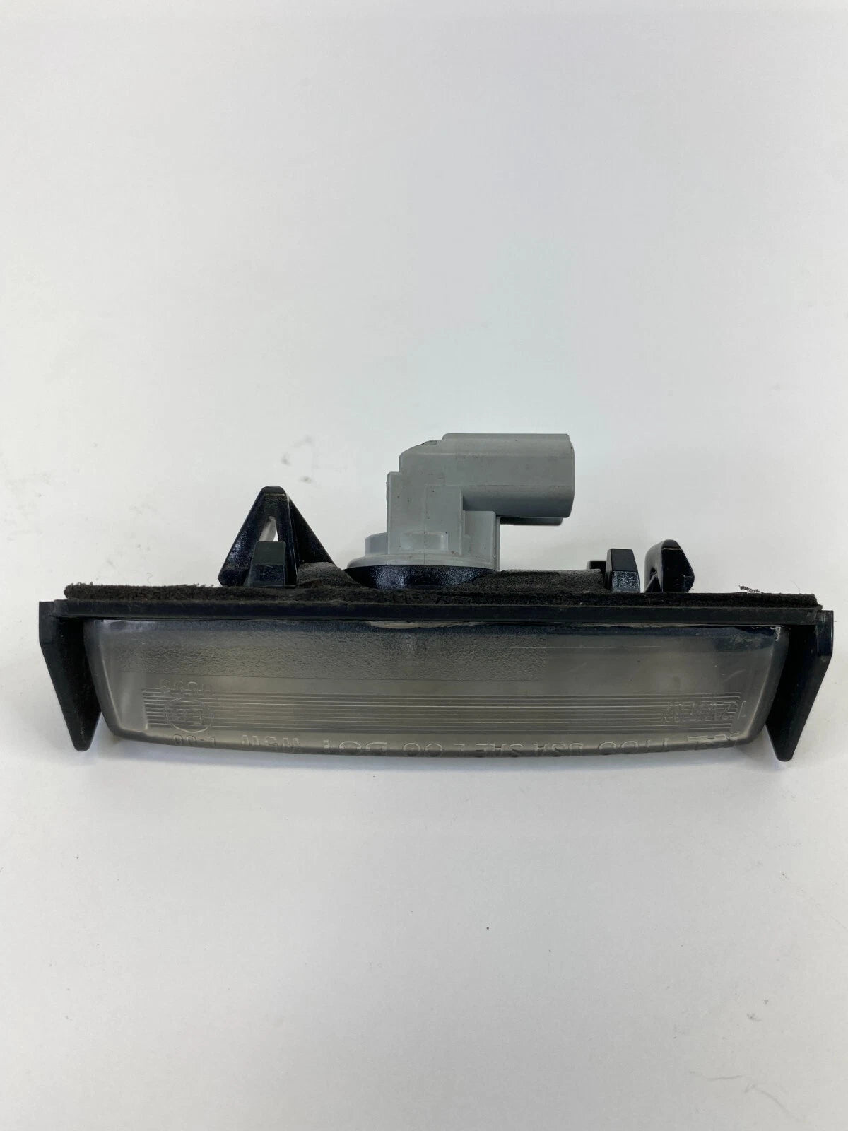 2002-2011 TOYOTA CAMRY REAR TRUNK LID LICENSE PLATE LIGHT LAMP ASSEMBLY