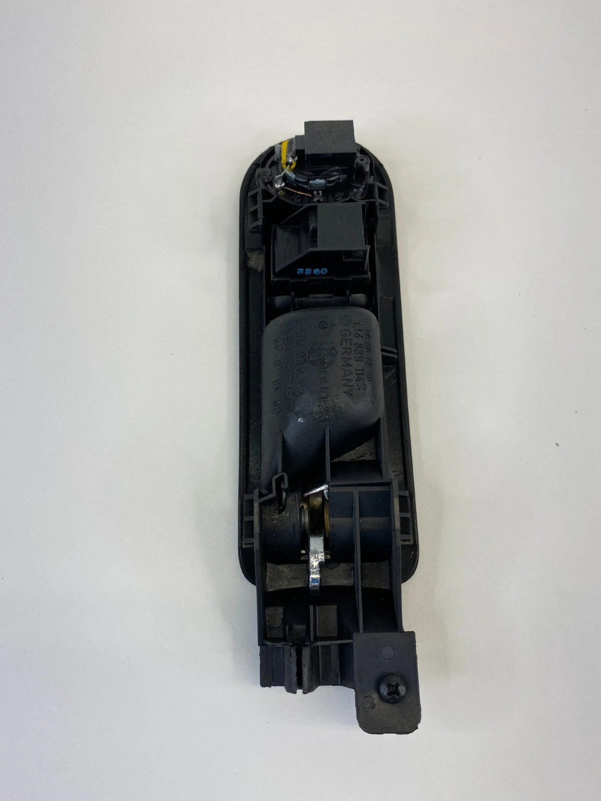 03-05 VW PASSAT FRONT RIGHT INTERIOR DOOR HANDLE W/ WINDOW SWITCH 3B0839114 OEM