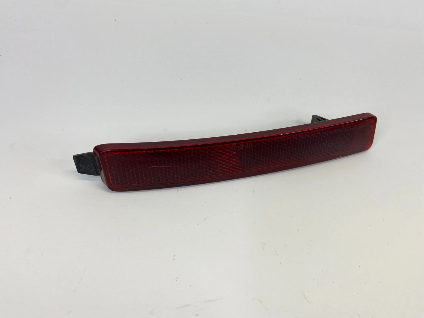 09-12 CHEVROLET TRAVERSE REAR BUMPER RIGHT SIDE REFLECTOR LAMP TRIM 25881882 OEM