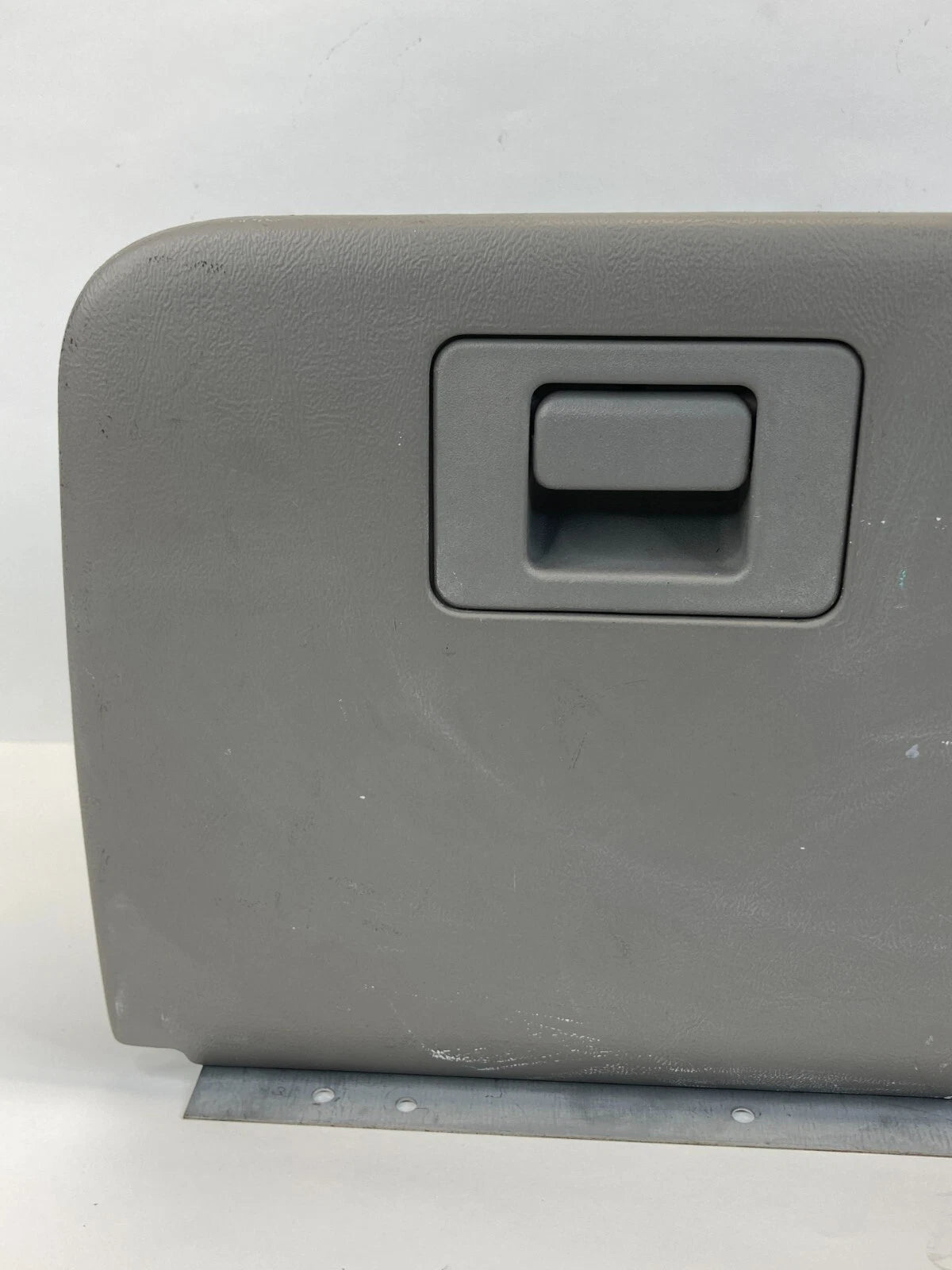 1998-2000 FORD RANGER GLOVE BOX ASSEMBLY STORAGE COMPARTMENT F87X-1006015-AE OEM