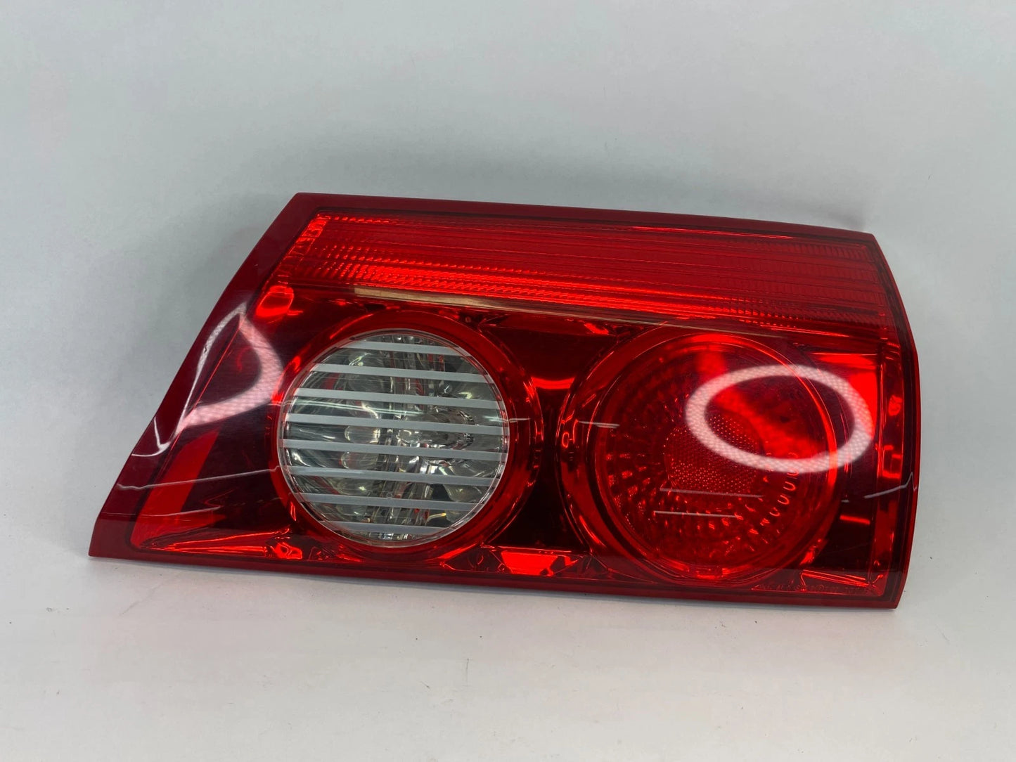 2006-2010 TOYOTA SIENNA RIGHT PASSENGER SIDE INNER TAIL LIGHT LAMP TAILLIGHT OEM