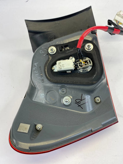 2007-2011 LEXUS GS350 REAR RIGHT PASSENGER SIDE OUTER TAILLIGHT TAIL LAMP OEM