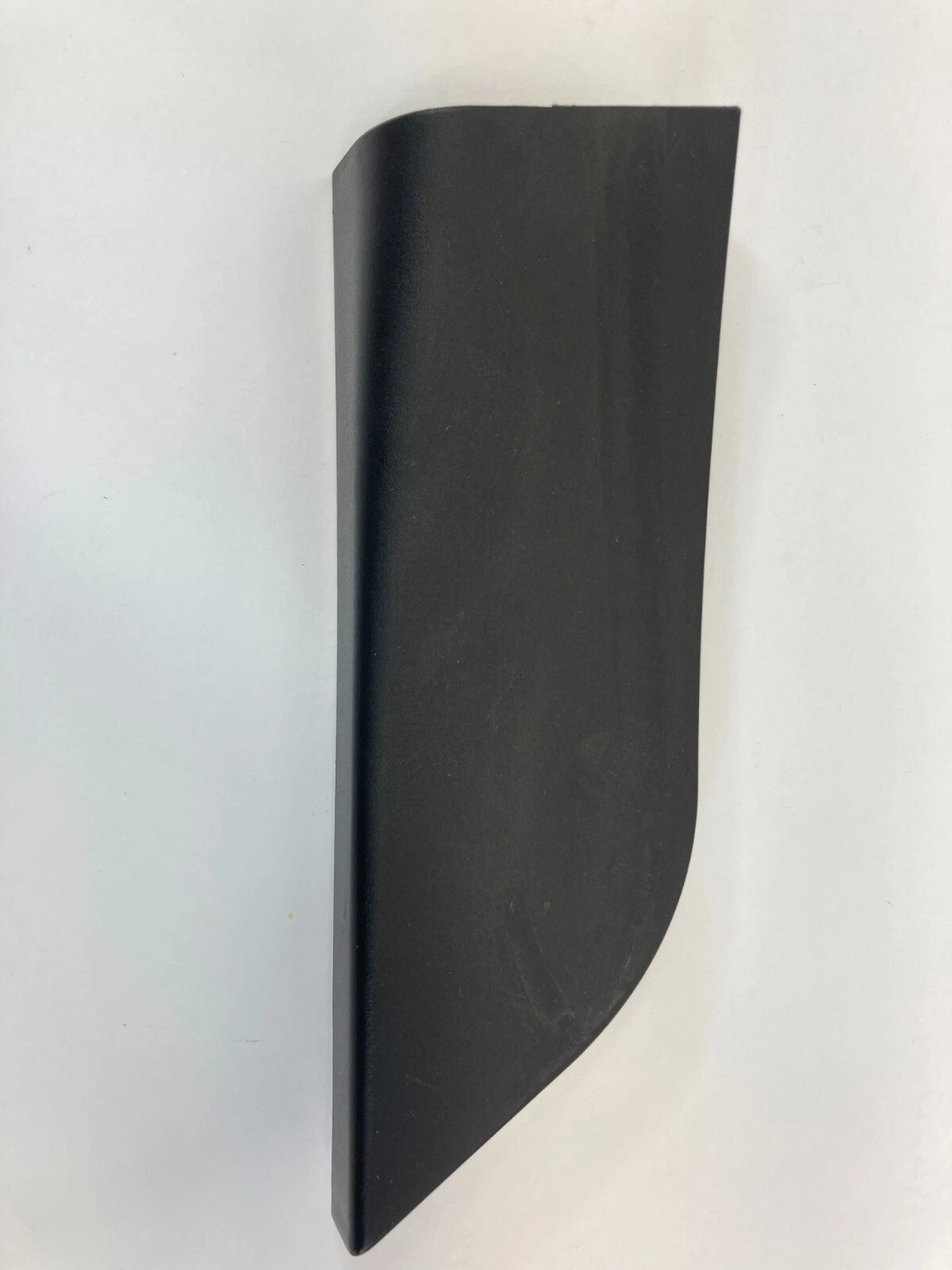 08-10 CHRYSLER TOWN & COUNTRY FRONT RIGHT INTERIOR DOOR MIRROR CORNER COVER TRIM