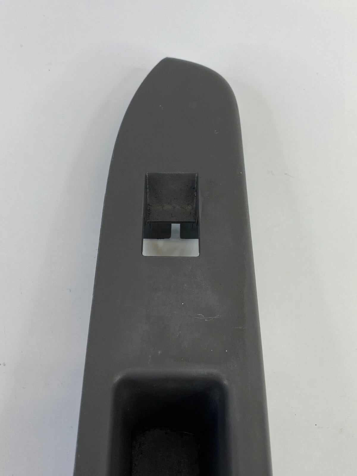 08-12 FORD ESCAPE REAR LEFT DOOR WINDOW SWITCH COVER BEZEL 8L84-78274809-AHW OEM