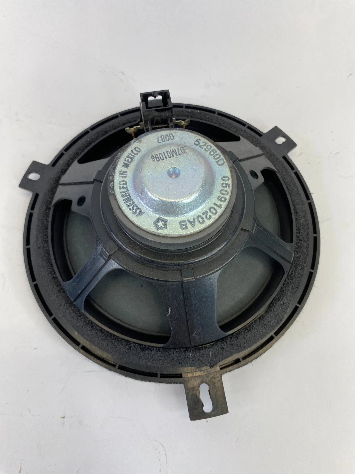 2002-2007 JEEP LIBERTY DOOR PANEL AUDIO SOUND SPEAKER ASSY 05091020AB OEM
